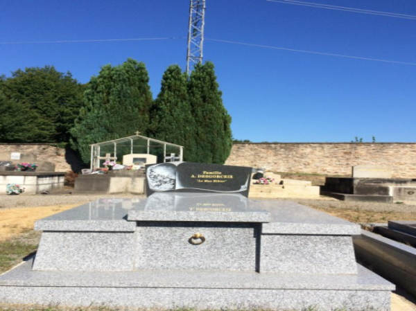 Granit funéraire à Panazol