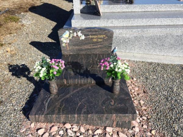Tombe en Granit à Panazol