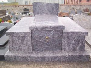 Monument Granit  à Panazol